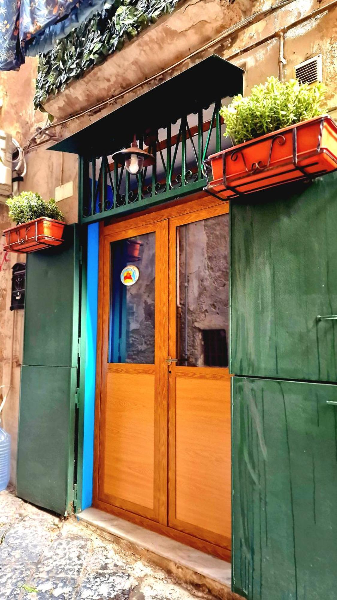 Maison Zaza نابولي المظهر الخارجي الصورة